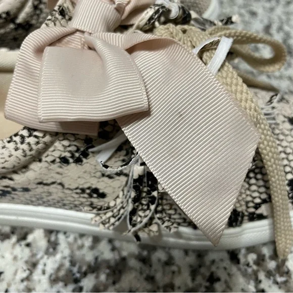 Jolimall Snakeskin Print Sneaker Shoes with Tassels Size 6 - Picture 5 of 12